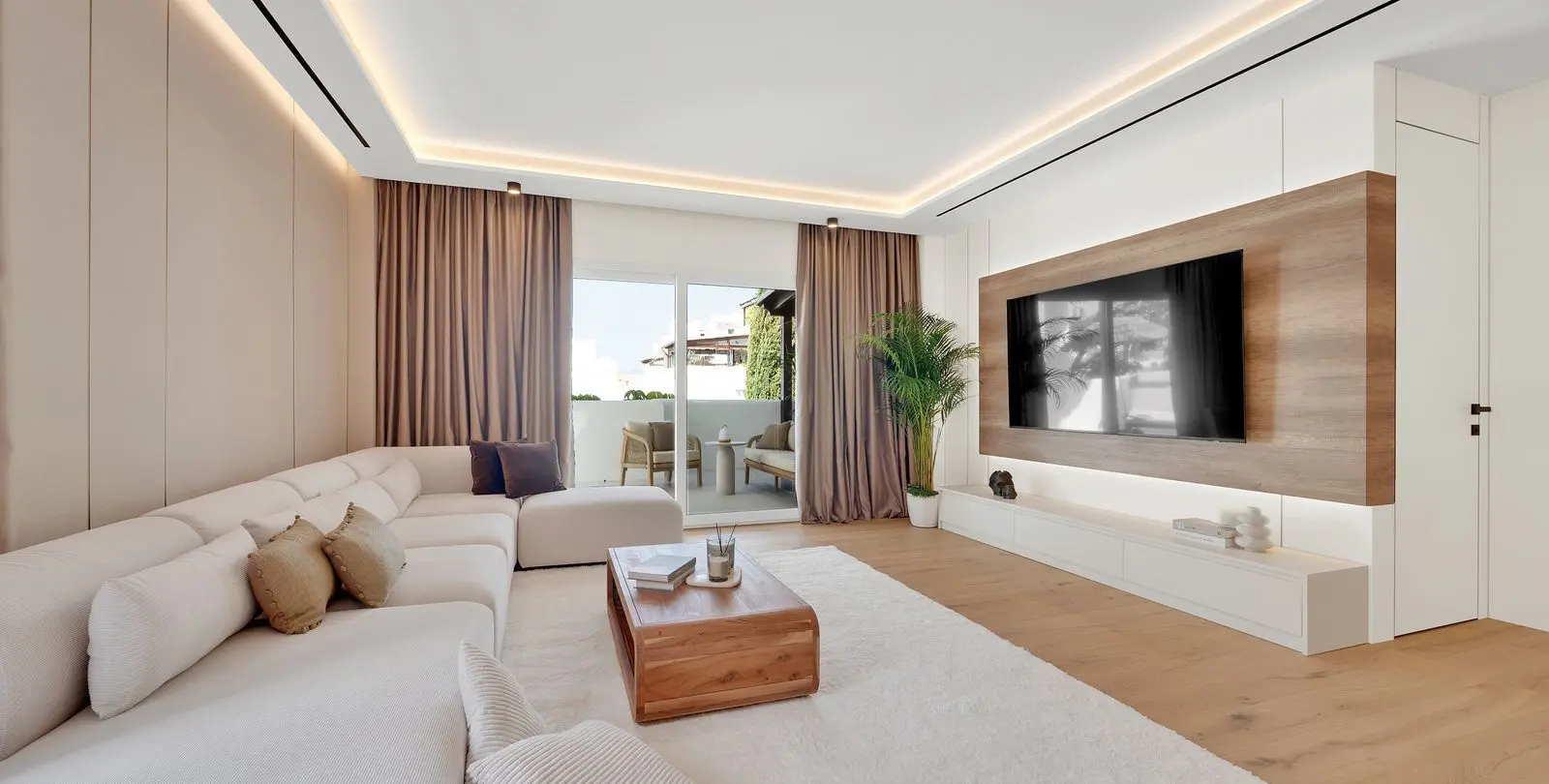 Venta de apartamento en planta media en Nagüeles 2