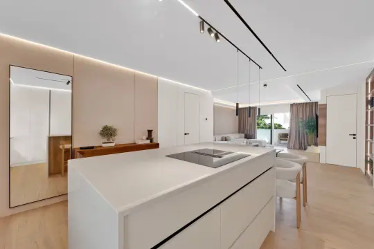 Image 6 thumb