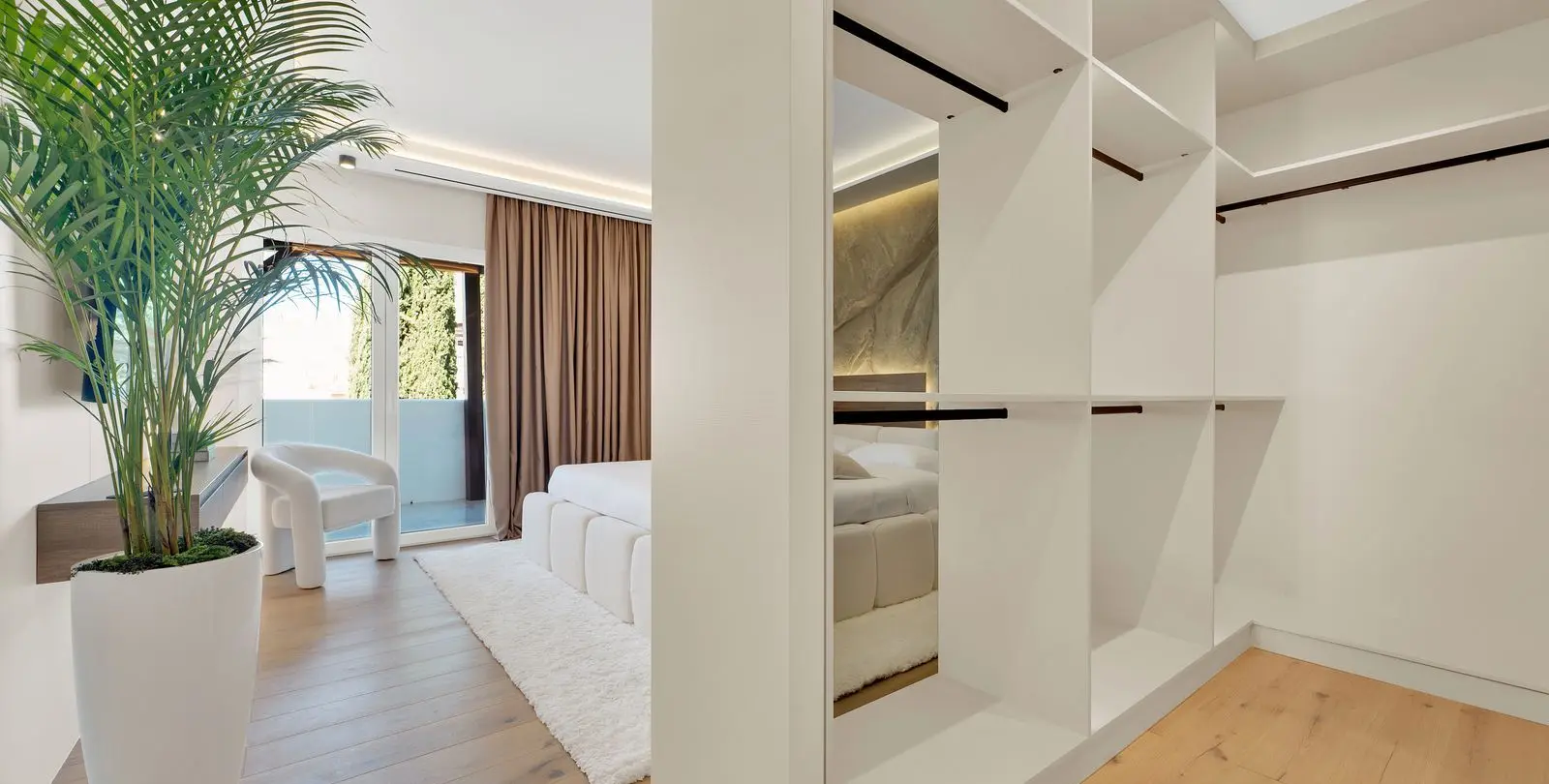 Venta de apartamento en planta media en Nagüeles 10
