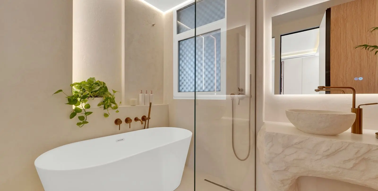 Venta de apartamento en planta media en Nagüeles 18