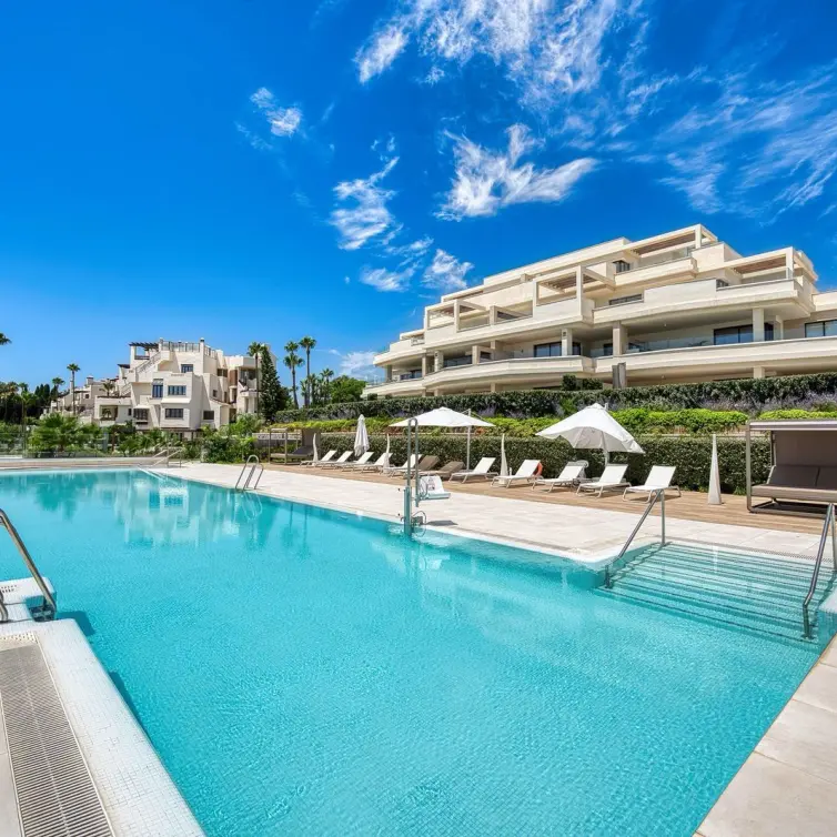 Venta de apartamento en planta baja en Estepona