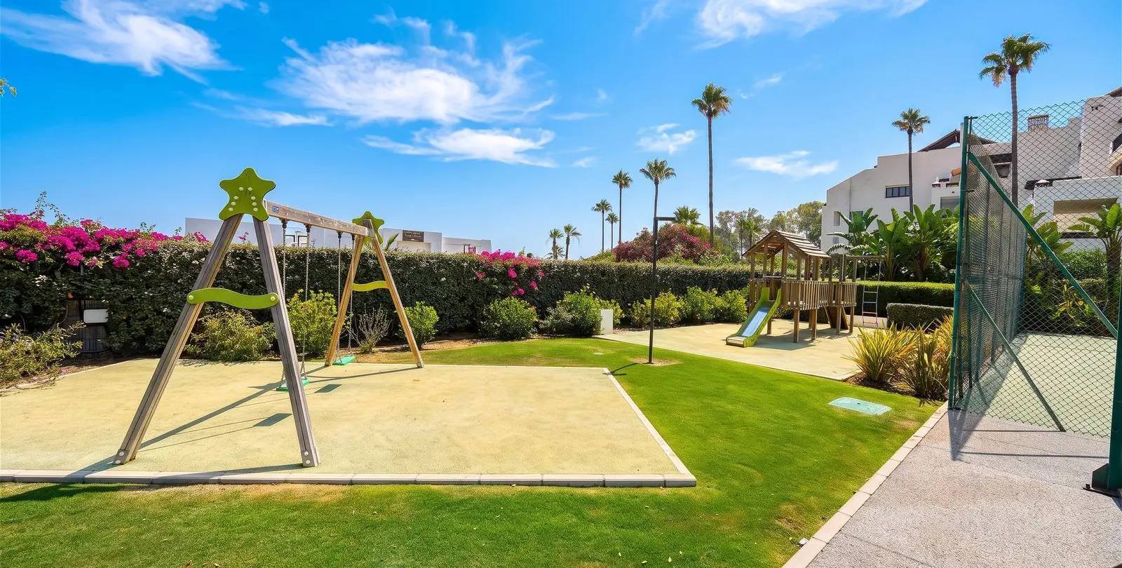 Venta de apartamento en planta baja en Estepona 37