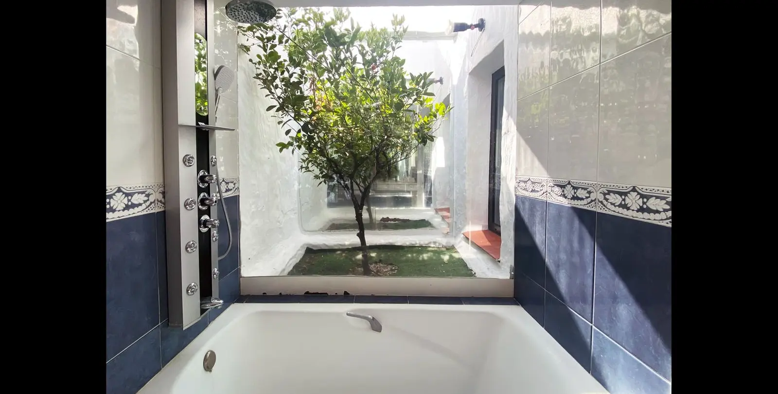 Venta de ático dúplex en Puerto Banús 17
