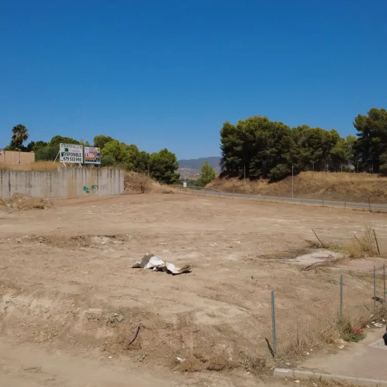 Venta de parcela residencial en Pizarra