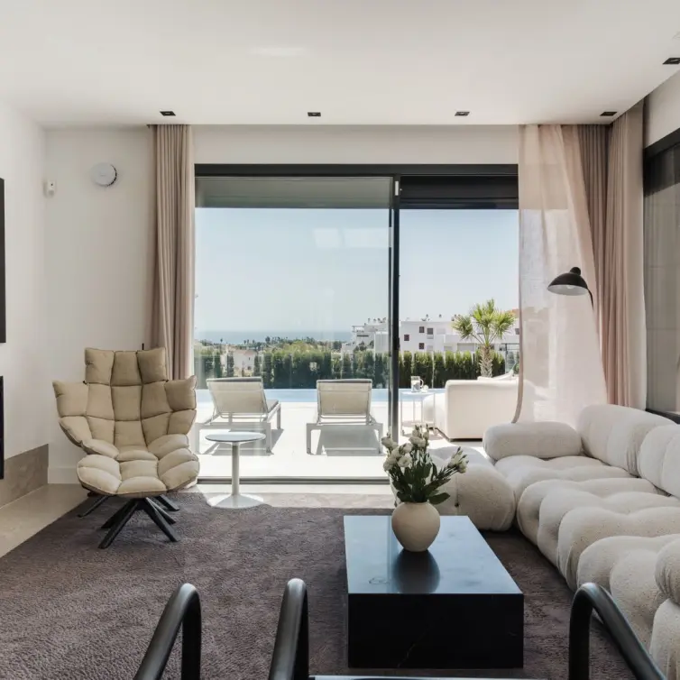 Venta de villa independiente en Estepona