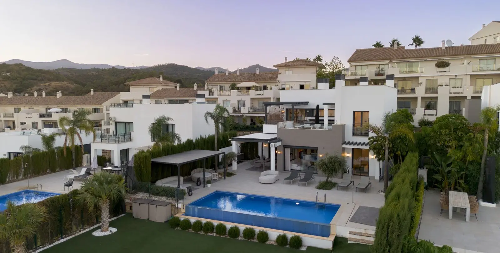Venta de villa independiente en Estepona 48