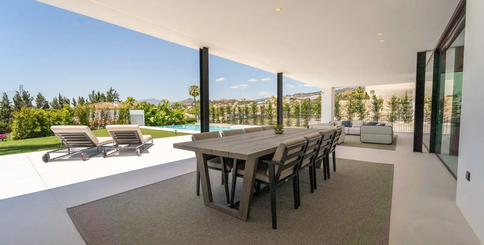 Venta de villa independiente en Nueva Andalucía 8