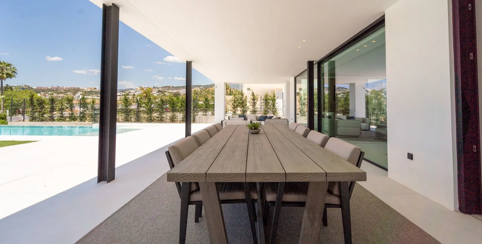 Venta de villa independiente en Nueva Andalucía 9