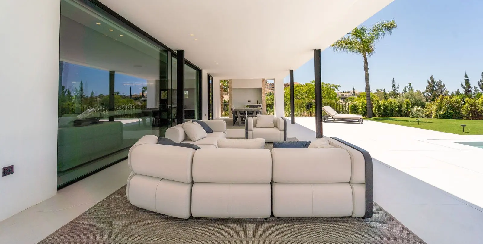 Venta de villa independiente en Nueva Andalucía 10