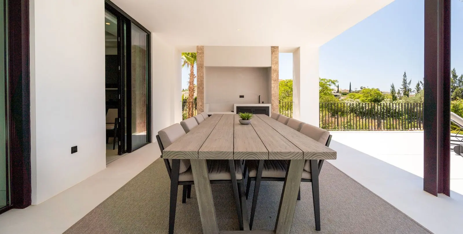 Venta de villa independiente en Nueva Andalucía 13