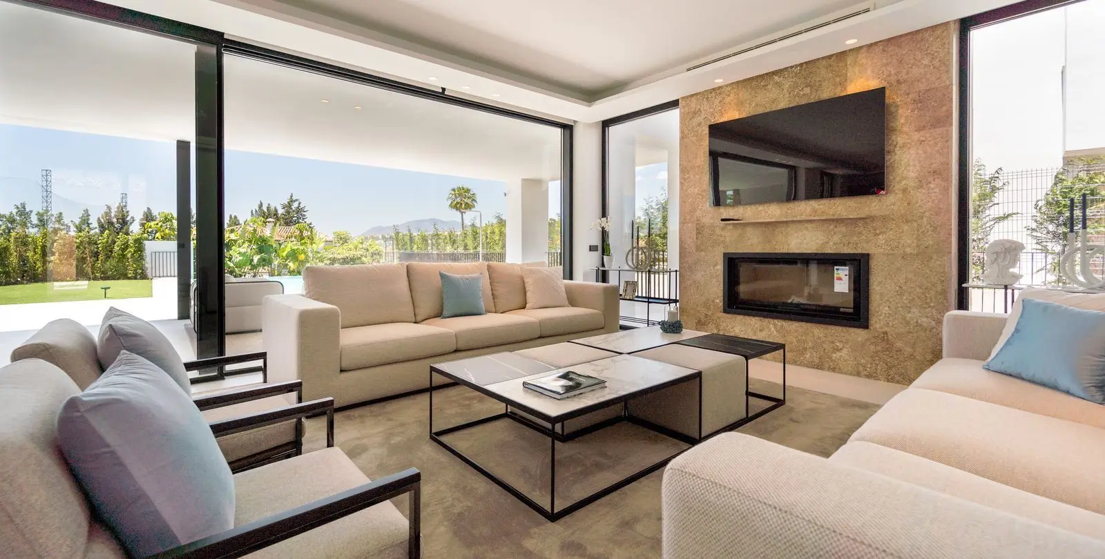 Venta de villa independiente en Nueva Andalucía 85