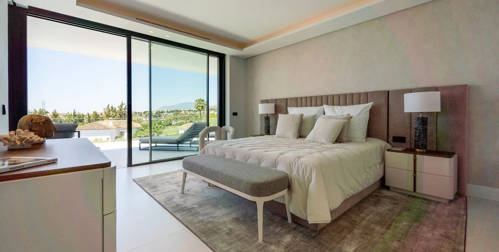 Venta de villa independiente en Nueva Andalucía 94