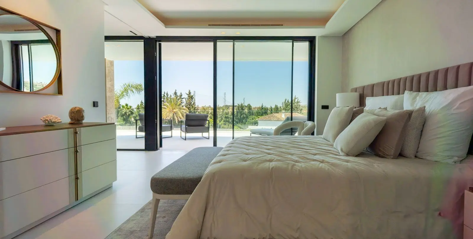Venta de villa independiente en Nueva Andalucía 96
