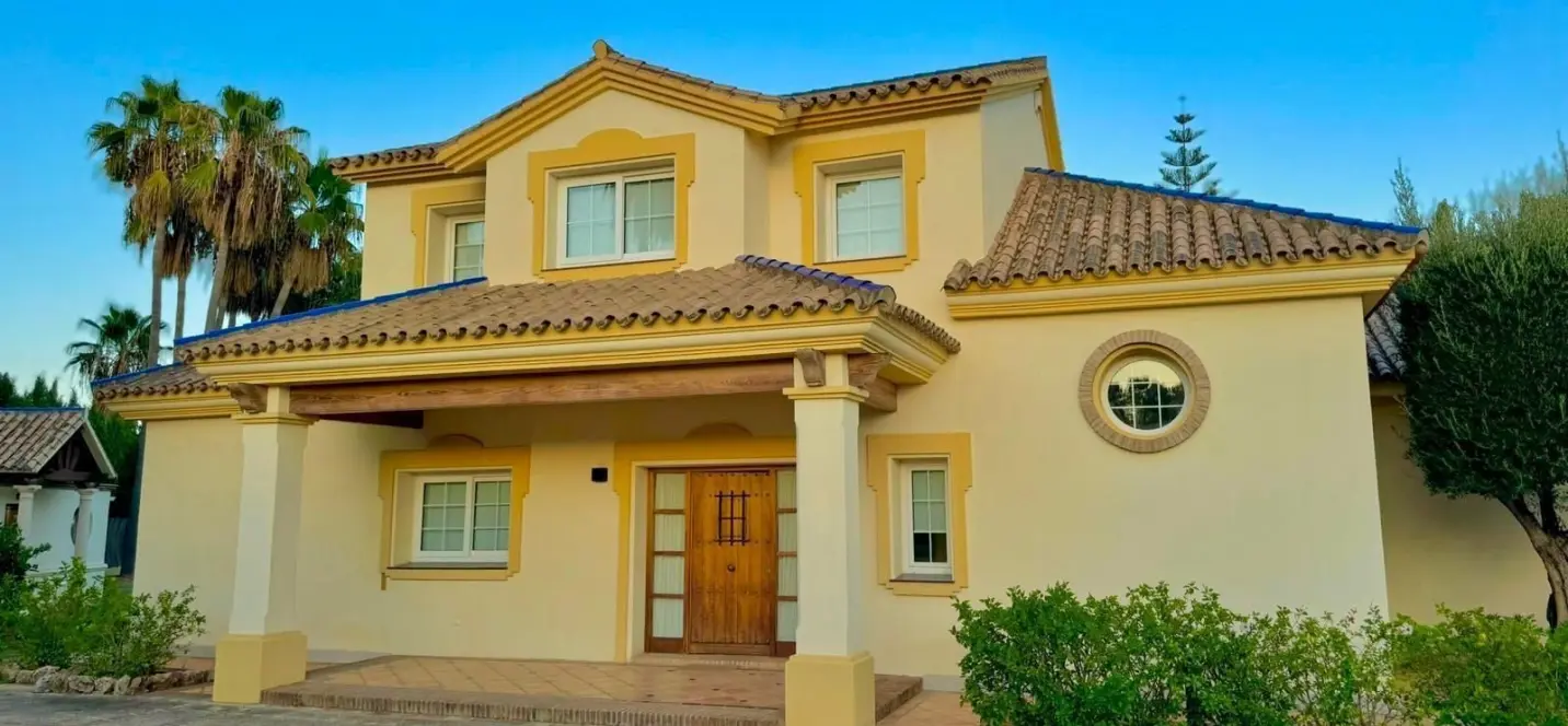 Venta de villa independiente en Estepona 0
