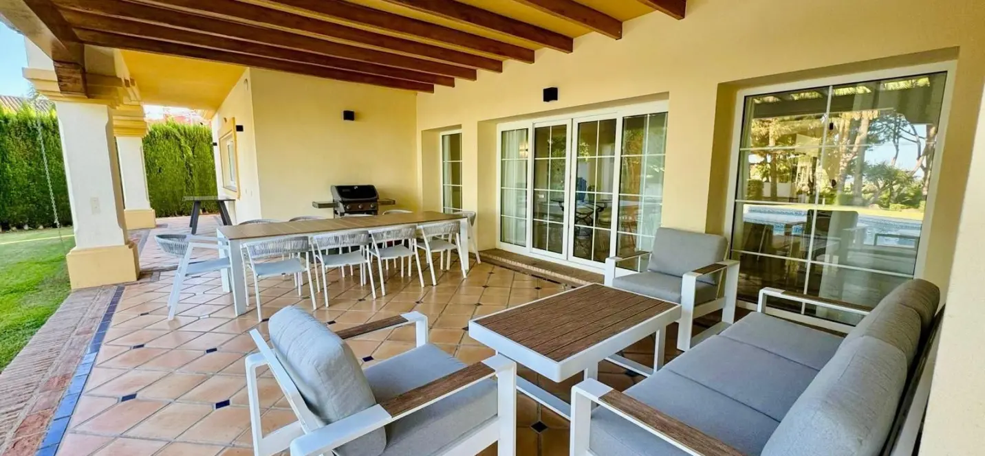 Venta de villa independiente en Estepona 4