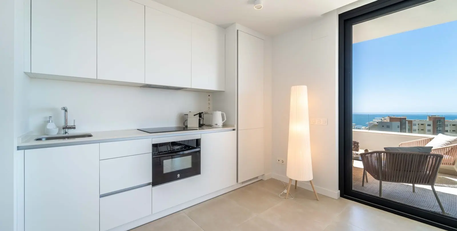 Venta de apartamento en planta media en Fuengirola 6