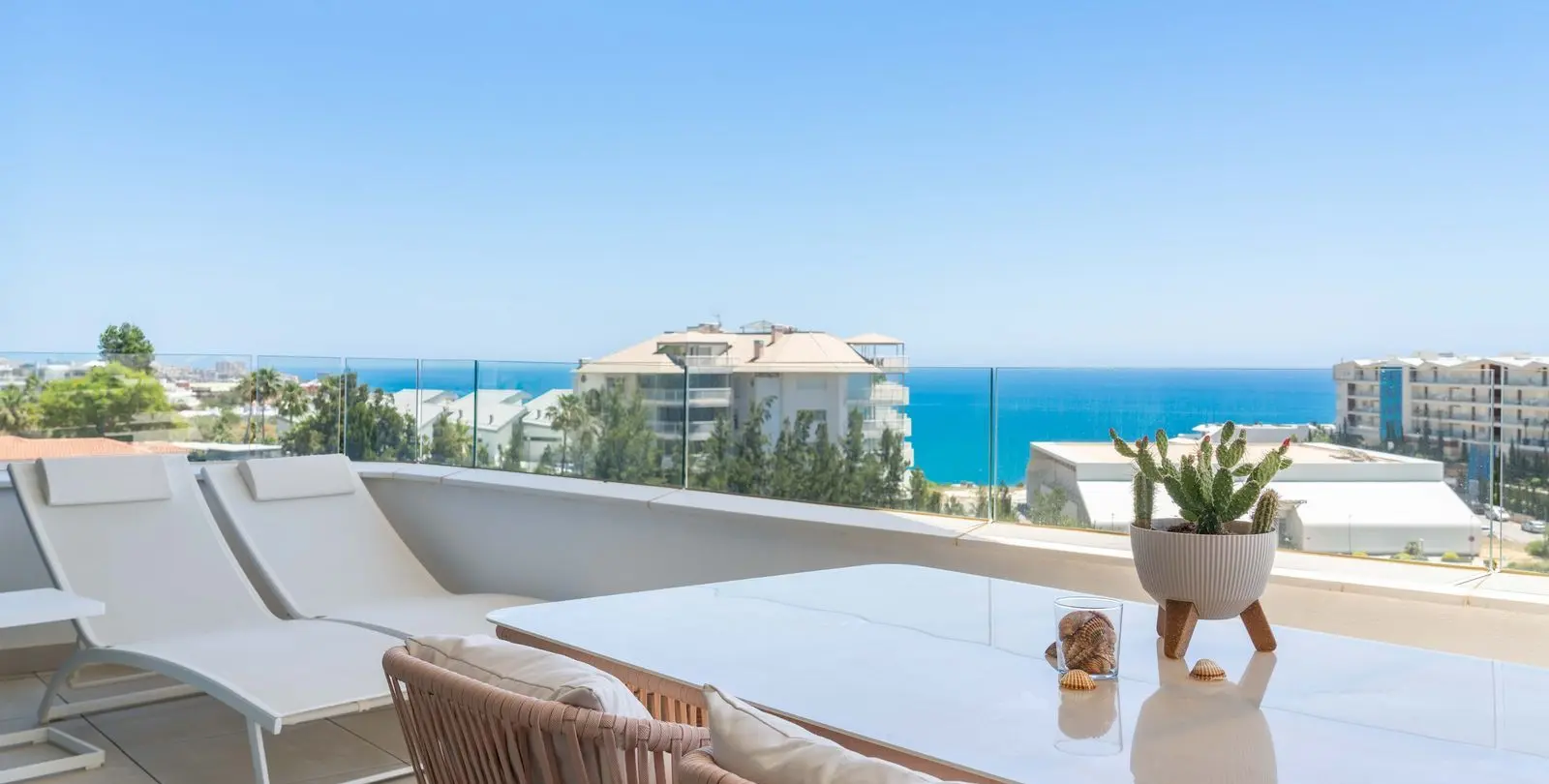 Venta de apartamento en planta media en Fuengirola 7