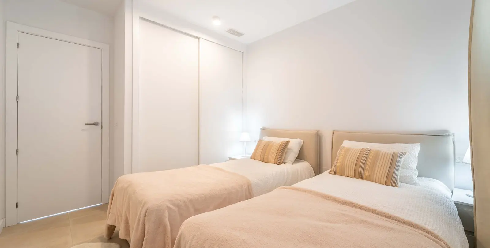 Venta de apartamento en planta media en Fuengirola 19
