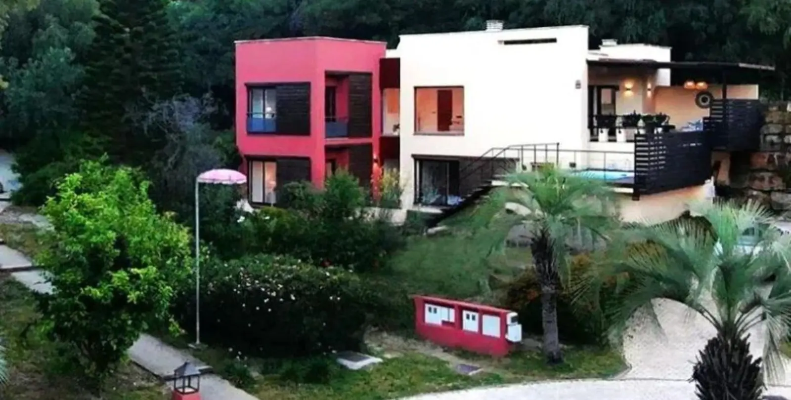 Venta de villa independiente en Estepona 1