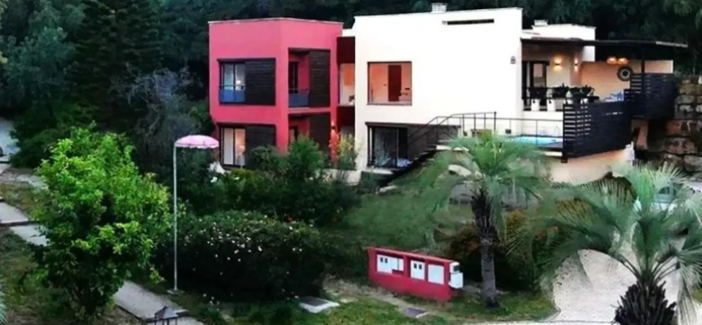 Venta de villa independiente en Estepona 0
