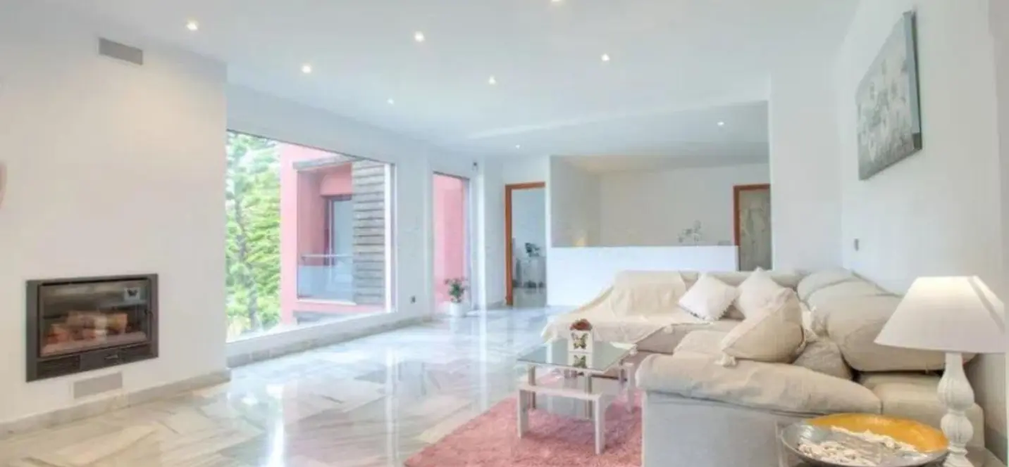 Venta de villa independiente en Estepona 2
