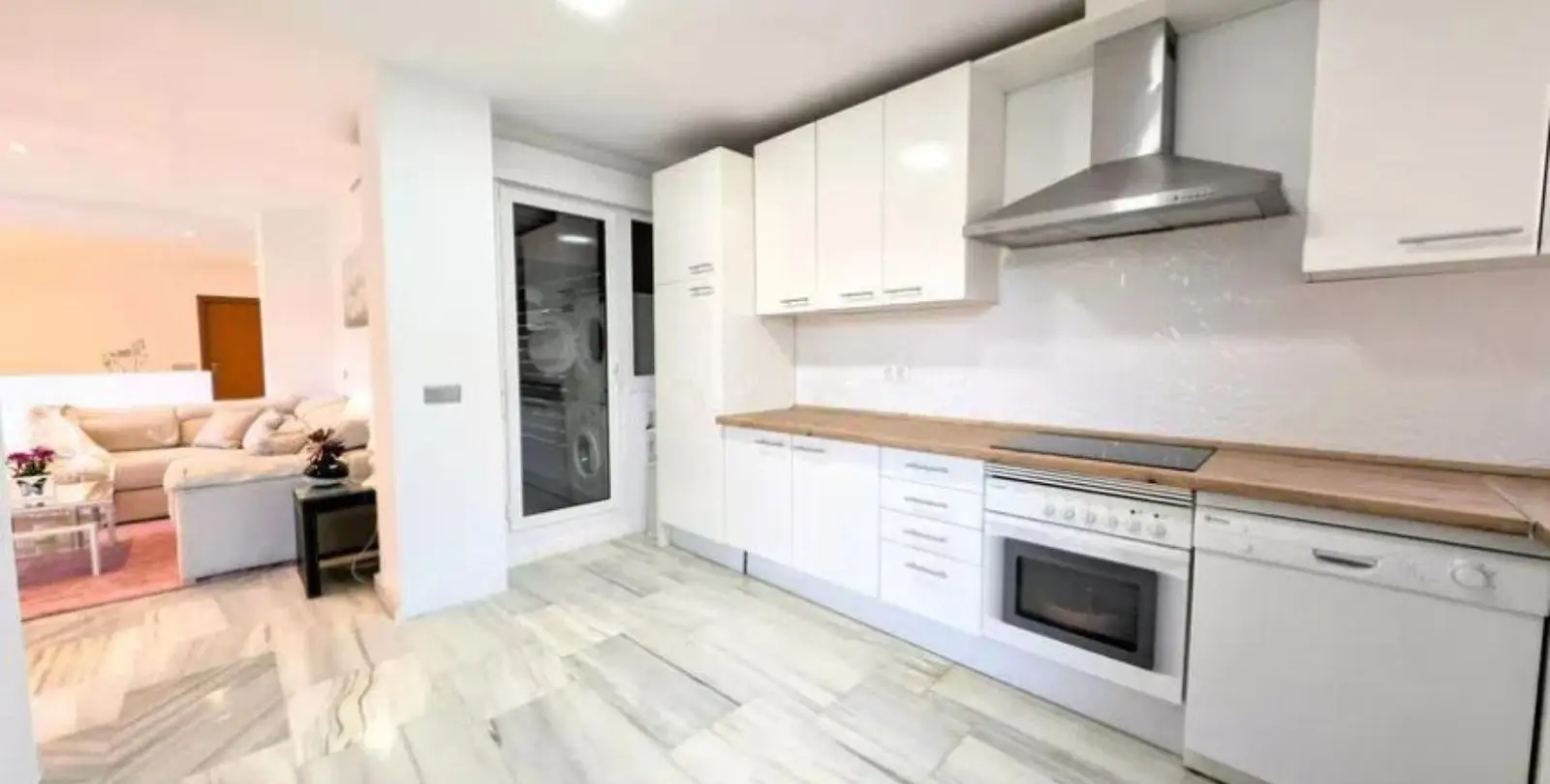 Venta de villa independiente en Estepona 4