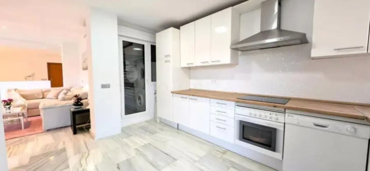 Venta de villa independiente en Estepona 3