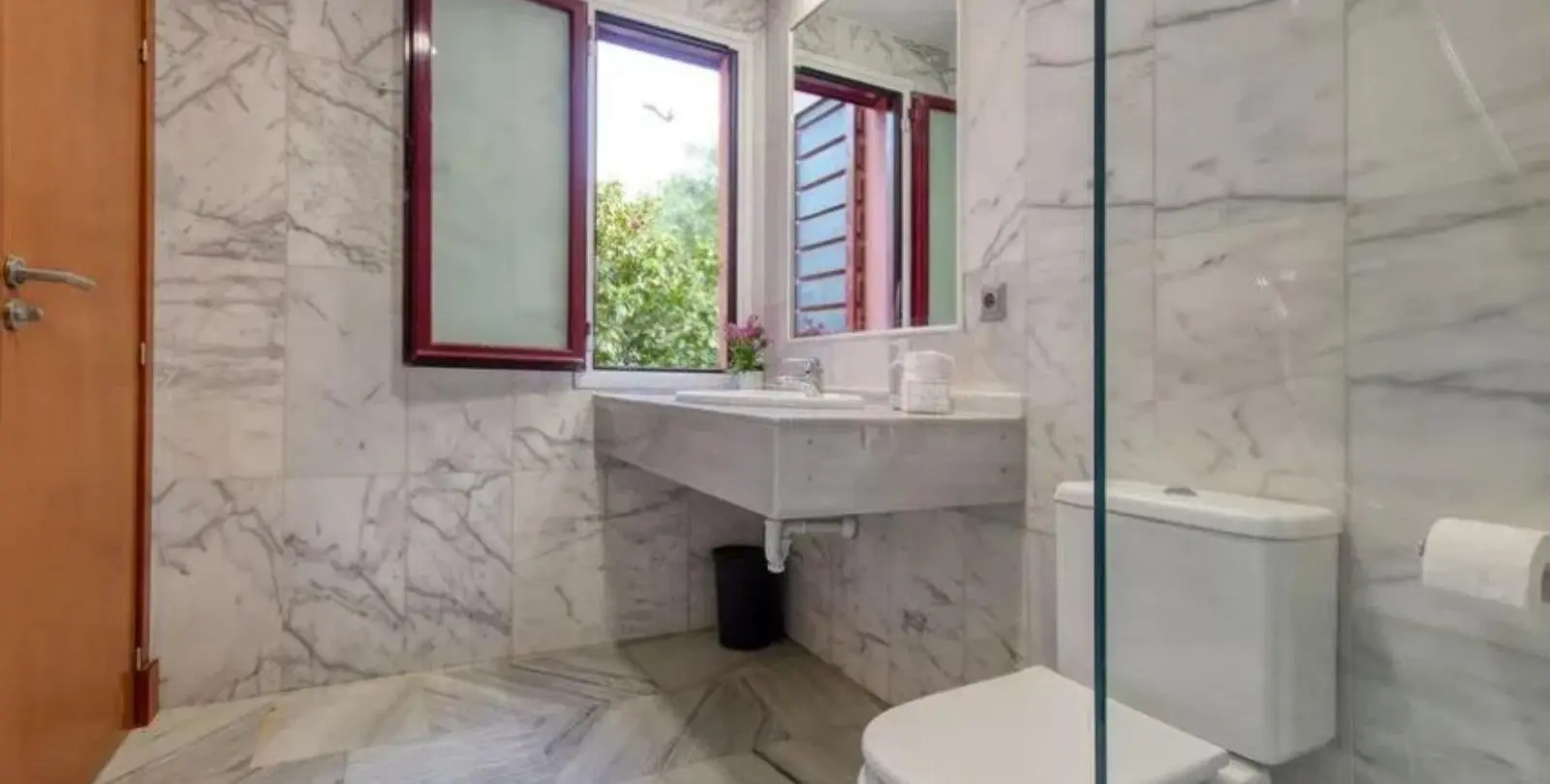 Venta de villa independiente en Estepona 12