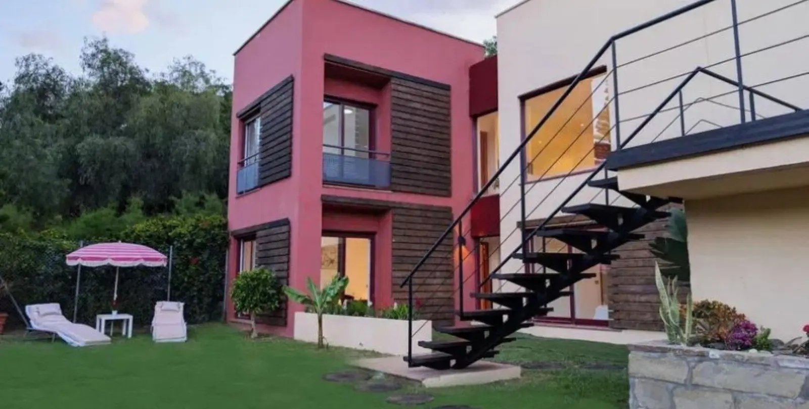 Venta de villa independiente en Estepona 25