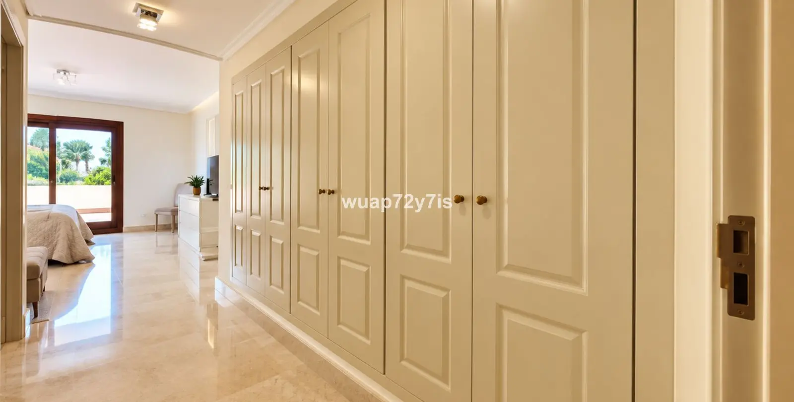 Venta de apartamento en planta baja en The Golden Mile 18