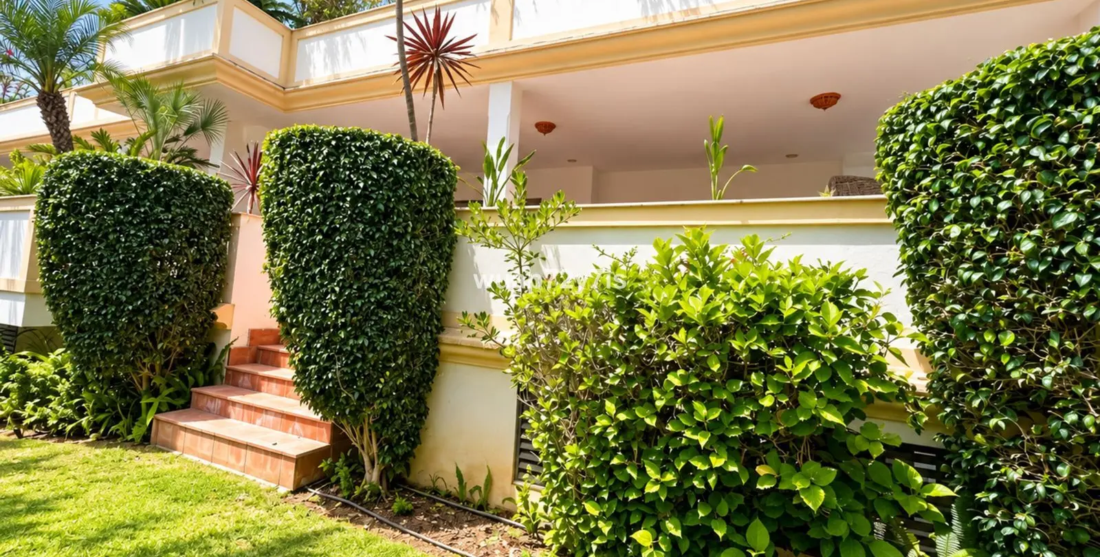 Venta de apartamento en planta baja en The Golden Mile 32