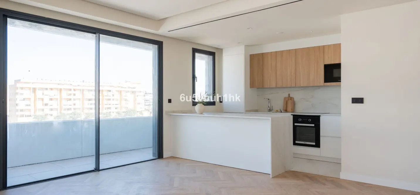 Venta de apartamento en planta media en Malaga - Carretera de Cadiz 3