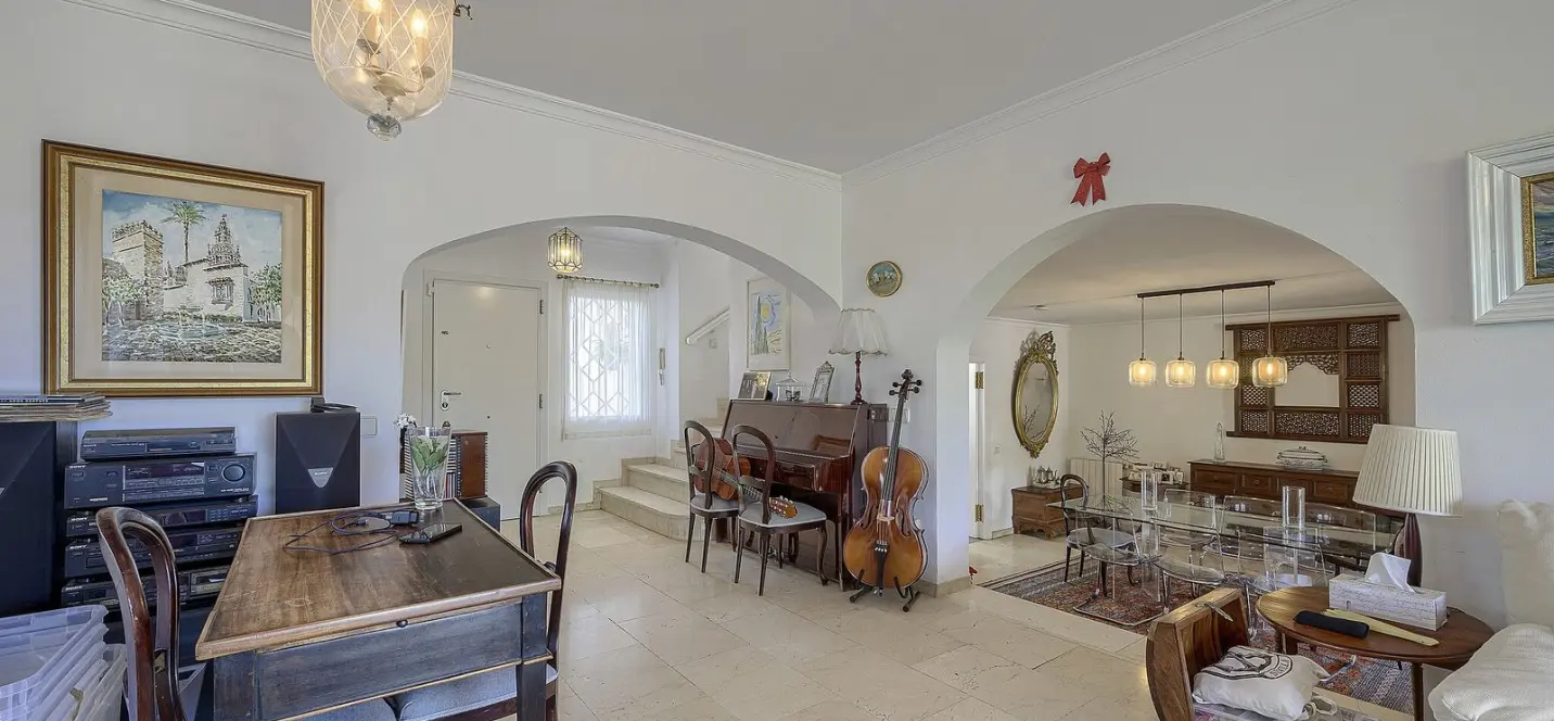 Venta de villa independiente en Marbella 1