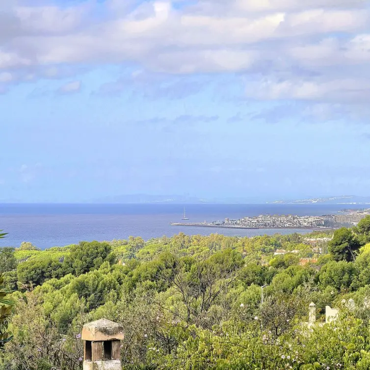 Venta de villa independiente en Marbella