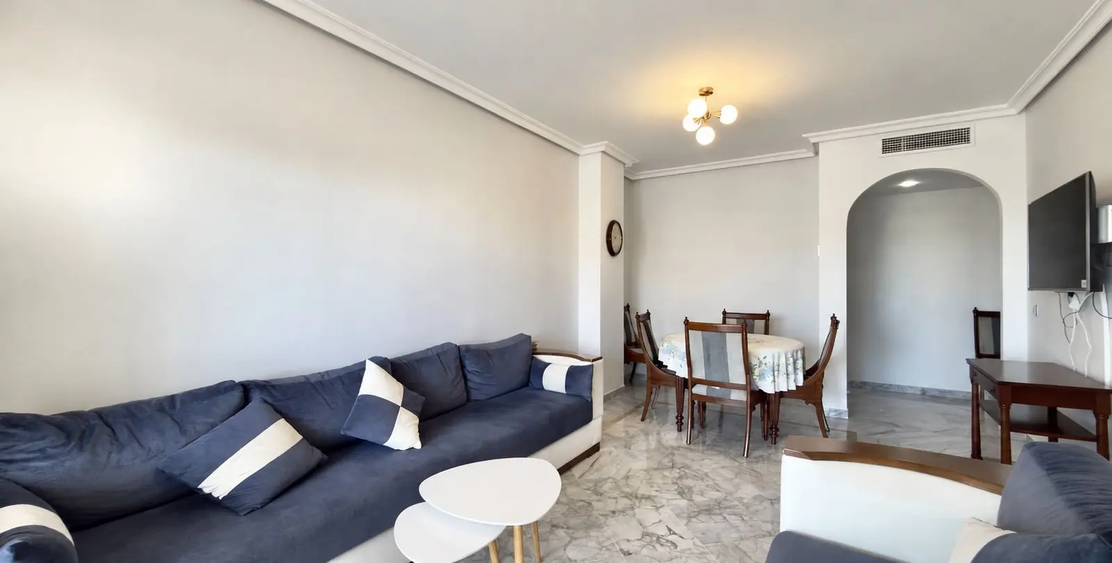 Sale of middle floor apartment in Nueva Andalucía 6