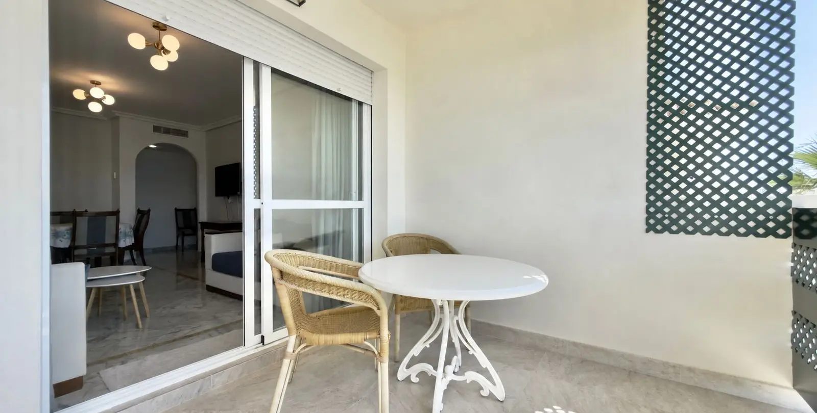 Sale of middle floor apartment in Nueva Andalucía 7
