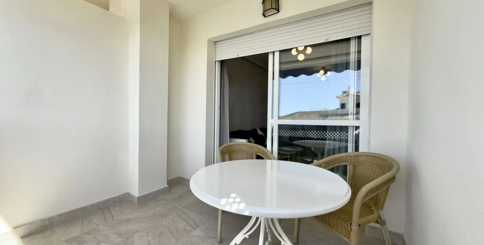 Sale of middle floor apartment in Nueva Andalucía 19