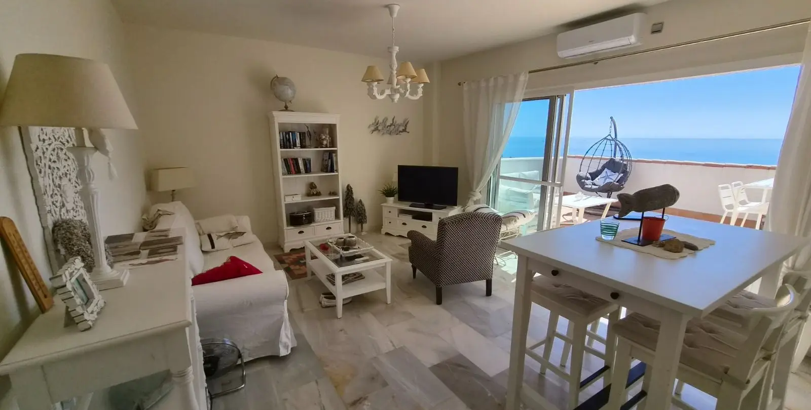 Sale of middle floor apartment in Estepona 9