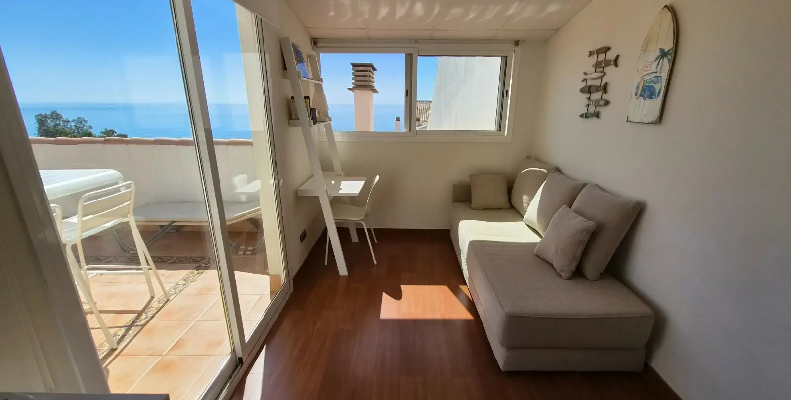 Sale of middle floor apartment in Estepona 12