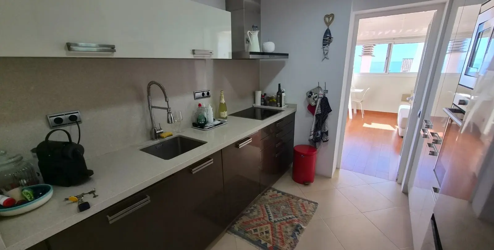 Sale of middle floor apartment in Estepona 18