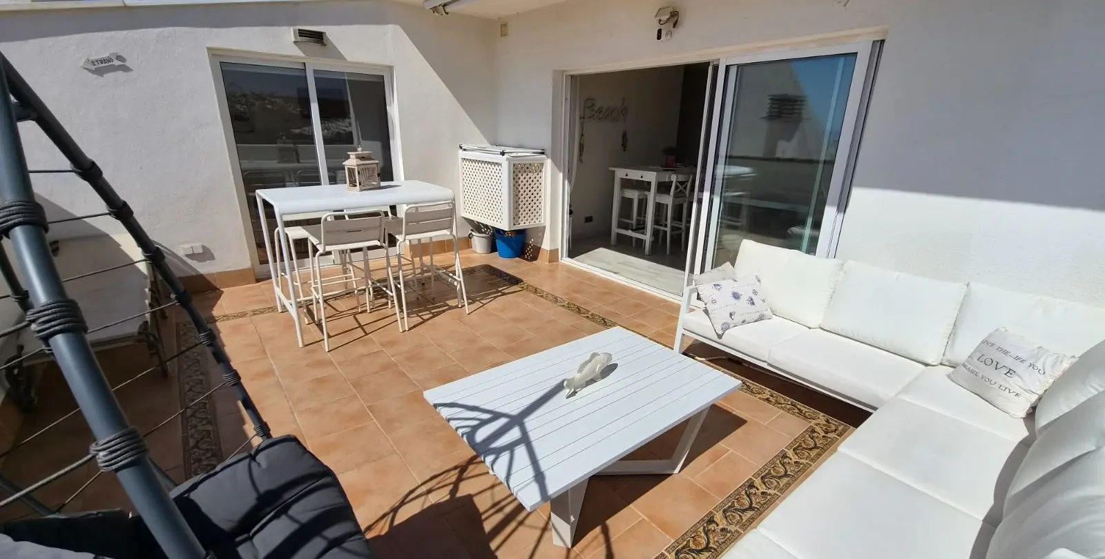 Sale of middle floor apartment in Estepona 20