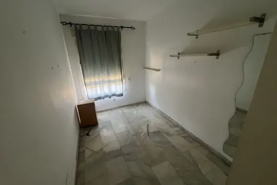 Image 6 thumb
