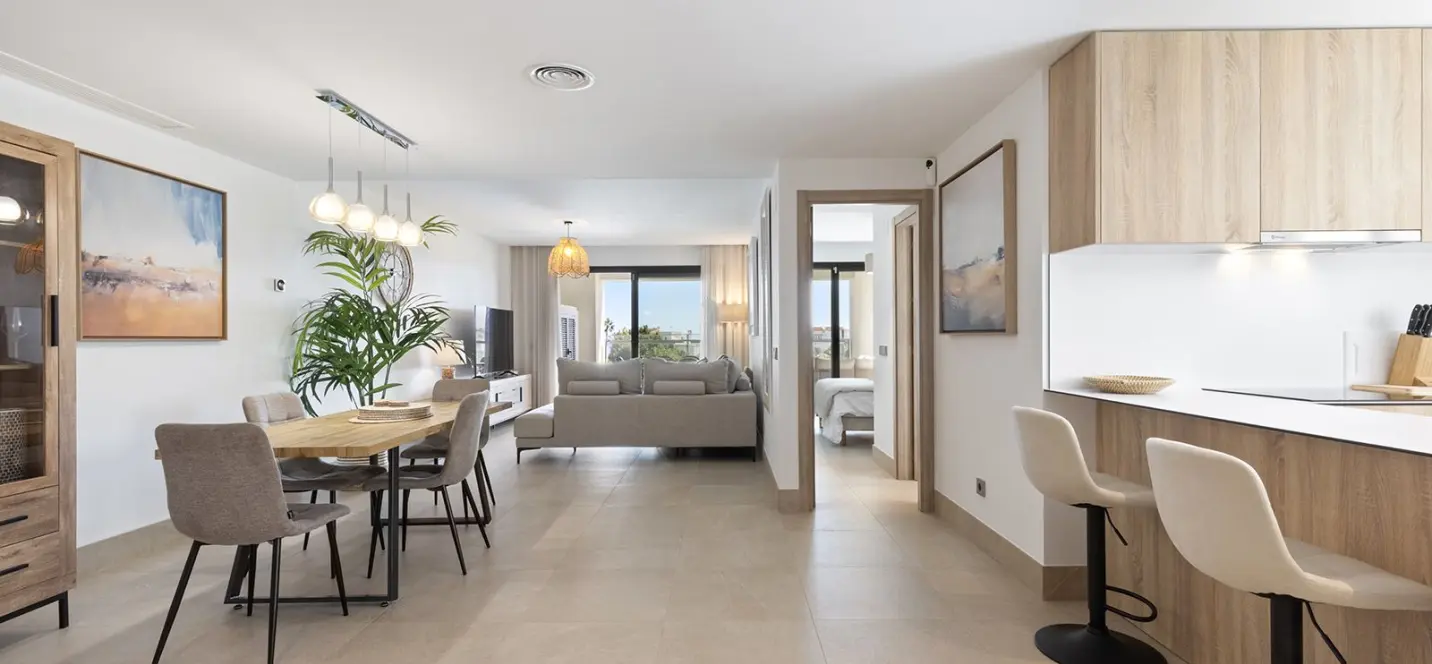 Venta de apartamento en planta media en Casares Playa 0