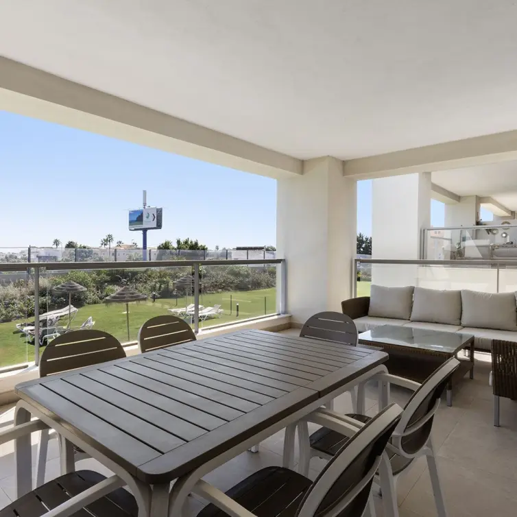 Venta de apartamento en planta media en Casares Playa
