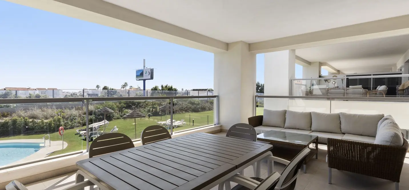 Venta de apartamento en planta media en Casares Playa 1