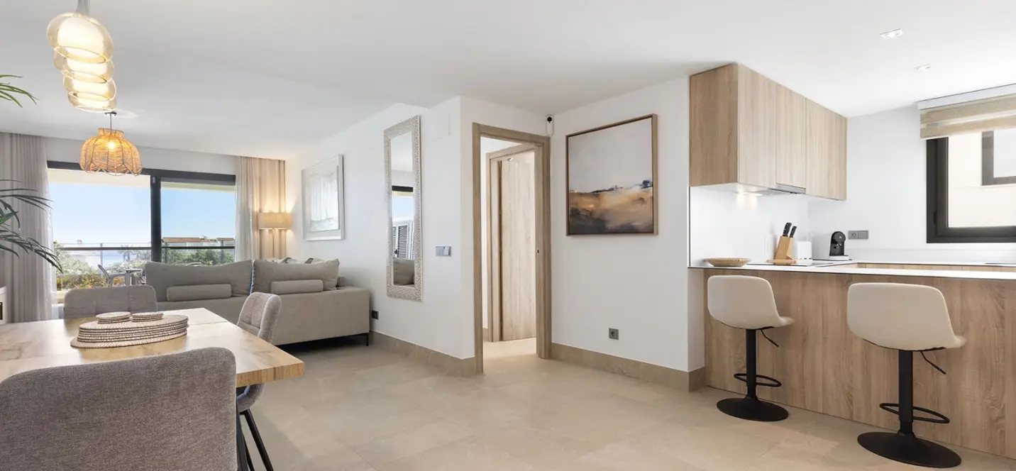 Venta de apartamento en planta media en Casares Playa 2