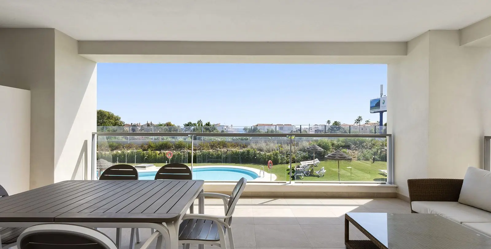 Venta de apartamento en planta media en Casares Playa 5