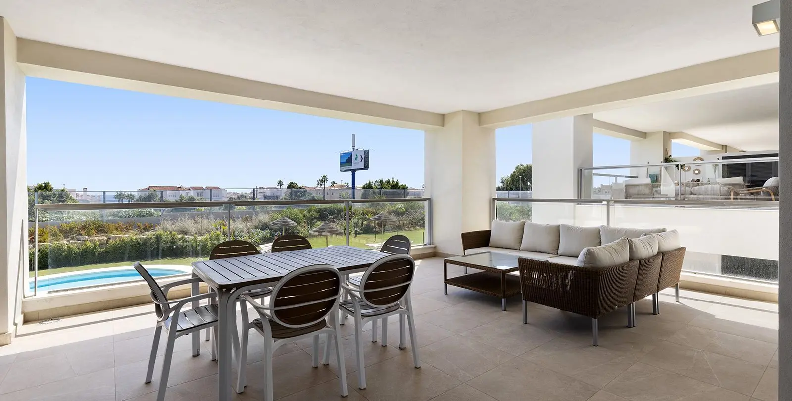 Venta de apartamento en planta media en Casares Playa 6