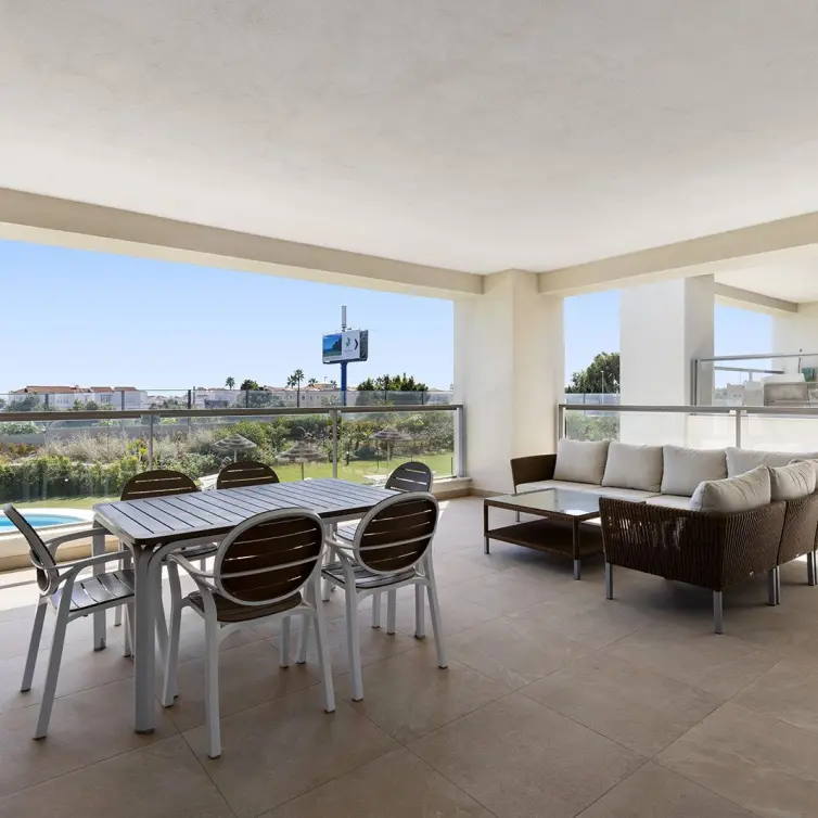 Venta de apartamento en planta media en Casares Playa