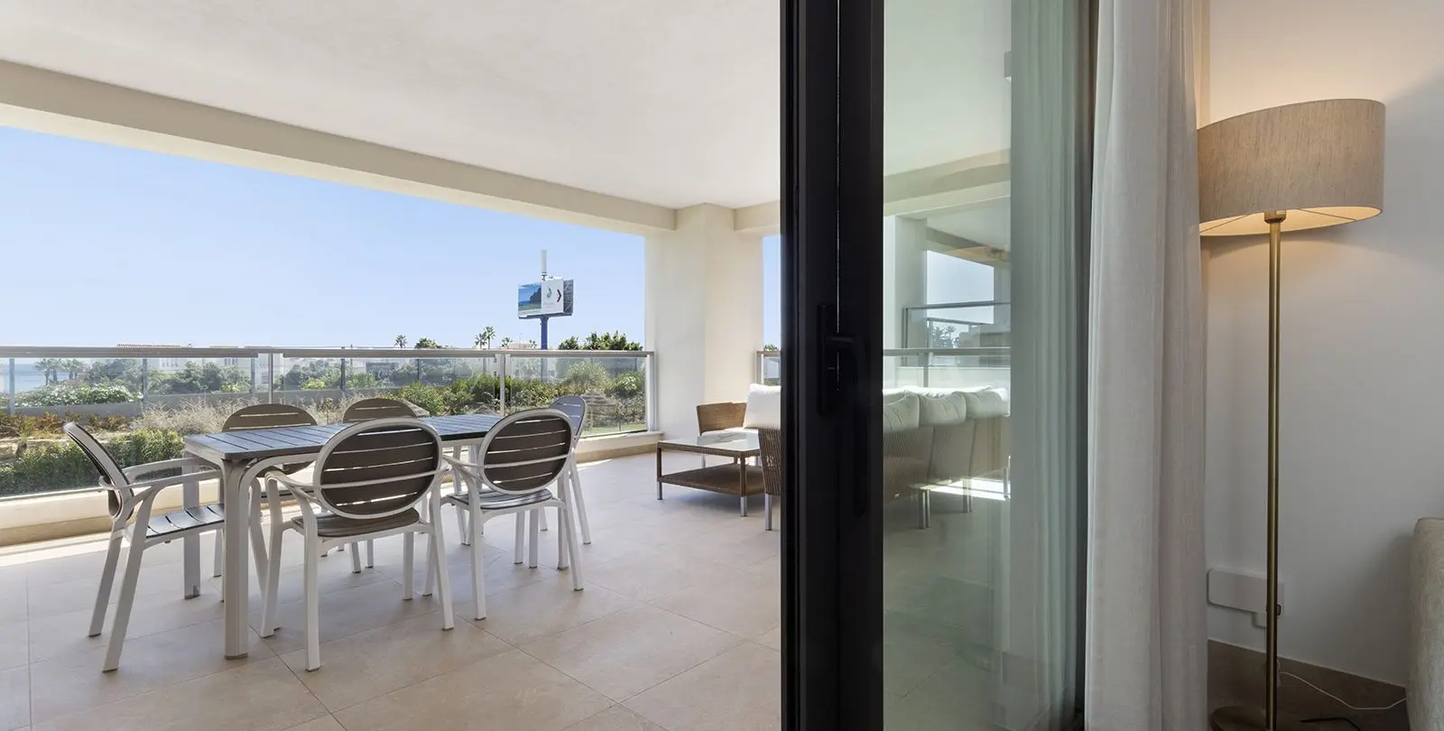 Venta de apartamento en planta media en Casares Playa 13